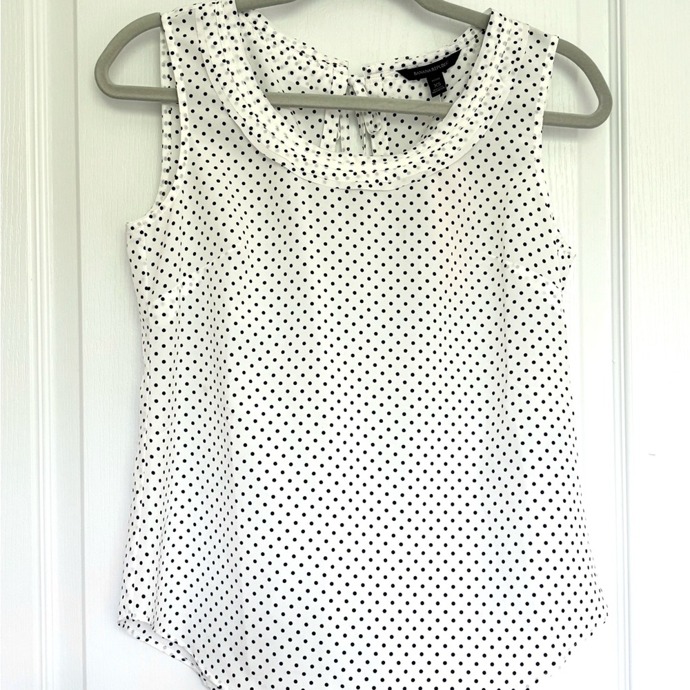 NWT Banana Republic White Polka Dot Sleeveless Top